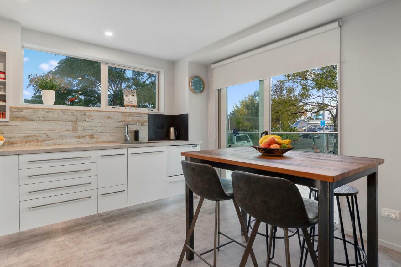 Kingsview Cbd Tauranga Apartment ภายนอก รูปภาพ