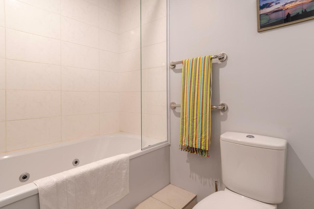 Kingsview Cbd Tauranga Apartment ภายนอก รูปภาพ